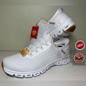 Skechers - Size 7 Wide - Women Slip ins Tranquility White Shoes - New